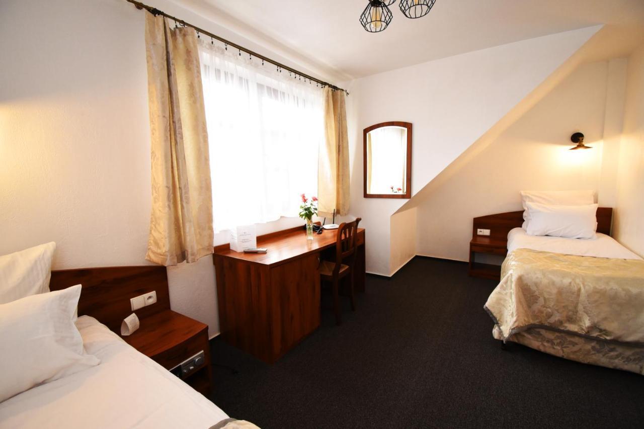 Kraina Jezior Hotell Ostróda Eksteriør bilde