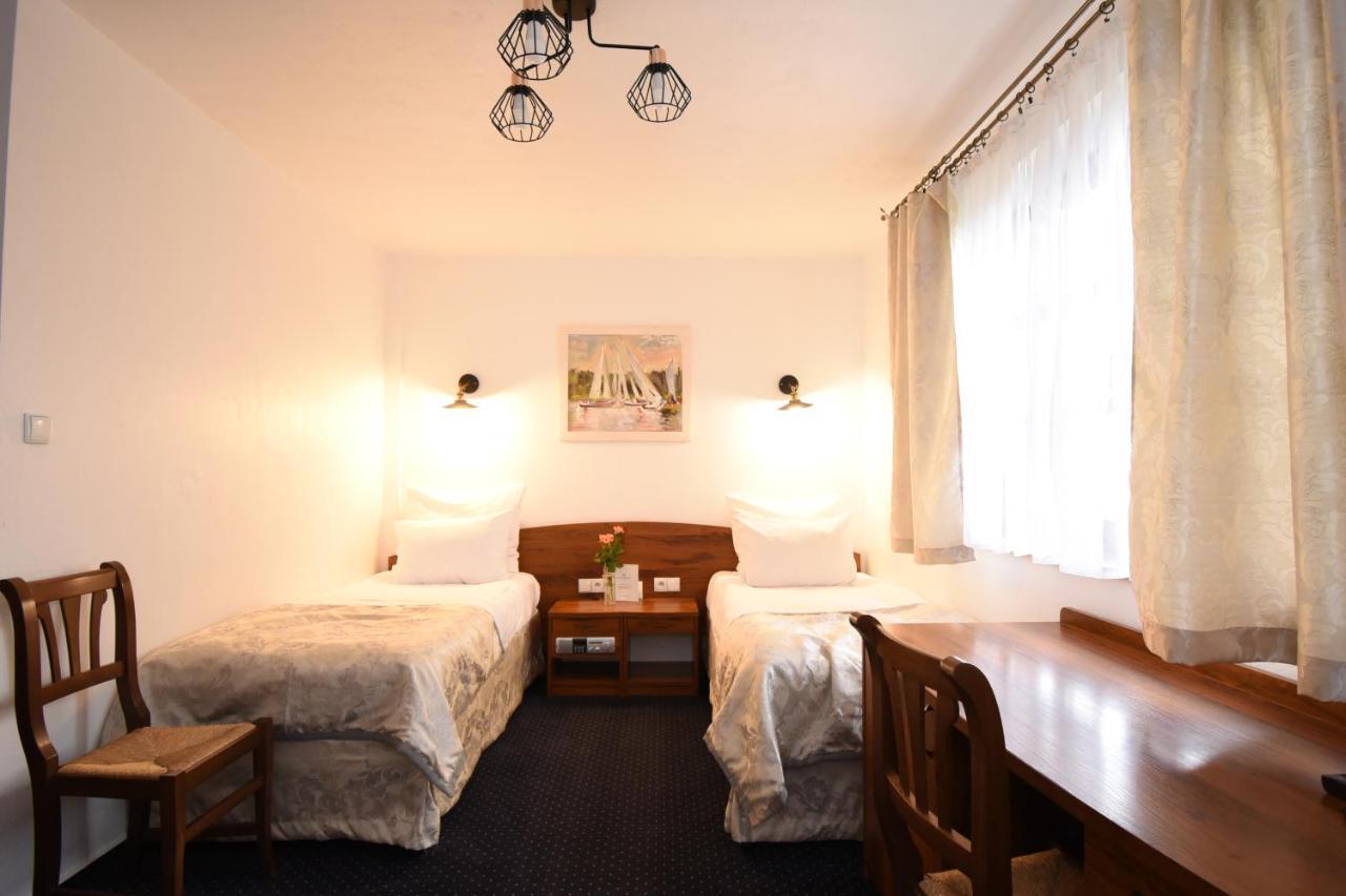 Kraina Jezior Hotell Ostróda Eksteriør bilde